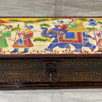 0015CRH- WOODEN FINF HAND PAINTED BOX 4-7"